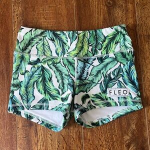Fleo tropical spandex shorts, size small